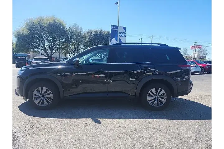 $29498 : Nissan Pathfinder 2025 SV 4d image 5