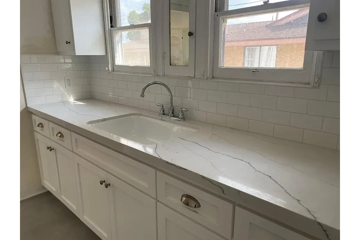 $1400 : Pico Rivera Available!!! image 8