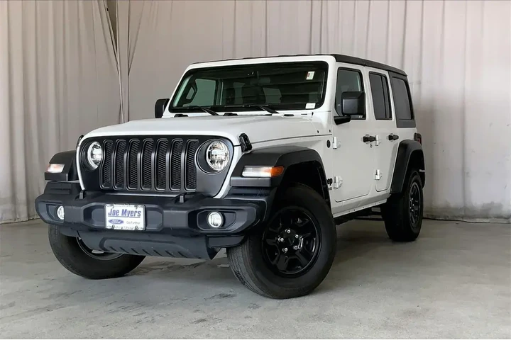 $28992 : Jeep Wrangler Unlimited 2022 image 2