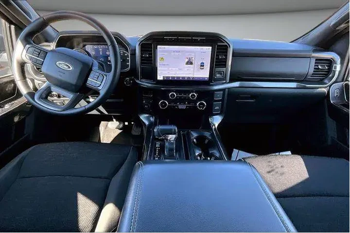 $40000 : Ford F-150 2023 4x4 XLT 4dr image 8
