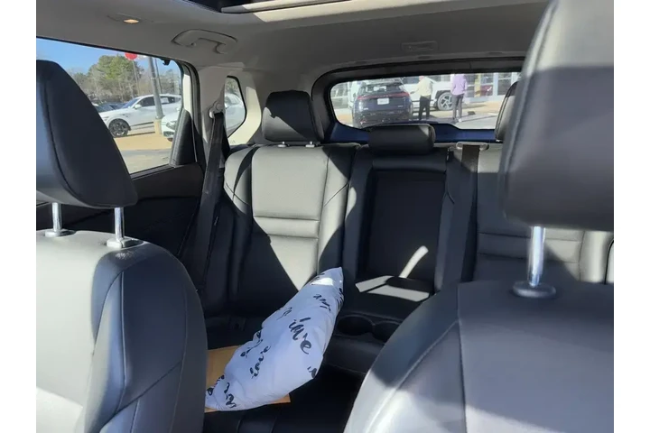 $21991 : Nissan Rogue 2023 SV 4dr Cro image 6