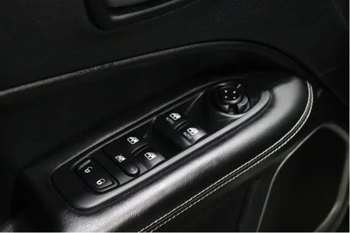 $20985 : Jeep Compass 2021 80th Anniv image 4