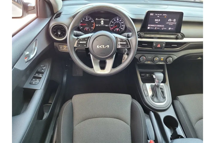 $18599 : 2023 Forte LXS image 10