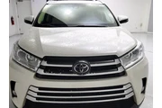 $26998 : Toyota Highlander 2017 XLE 4 thumbnail