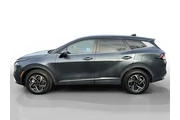 $19901 : Kia Sportage 2024 AWD LX 4dr thumbnail