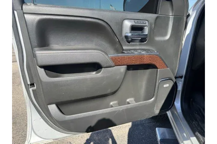 $29982 : GMC Sierra 1500 2017 4x4 SLT image 9