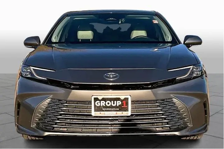 $34024 : Toyota Camry 2025 XLE 4dr Se image 4