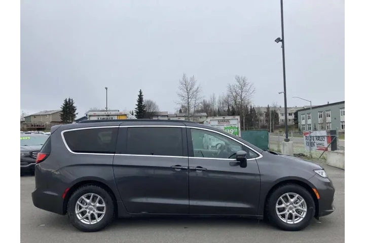 $24999 : 2022 Pacifica Touring L image 5