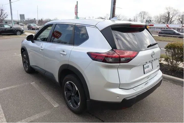 $23257 : Nissan Rogue 2025 AWD SV 4dr image 8