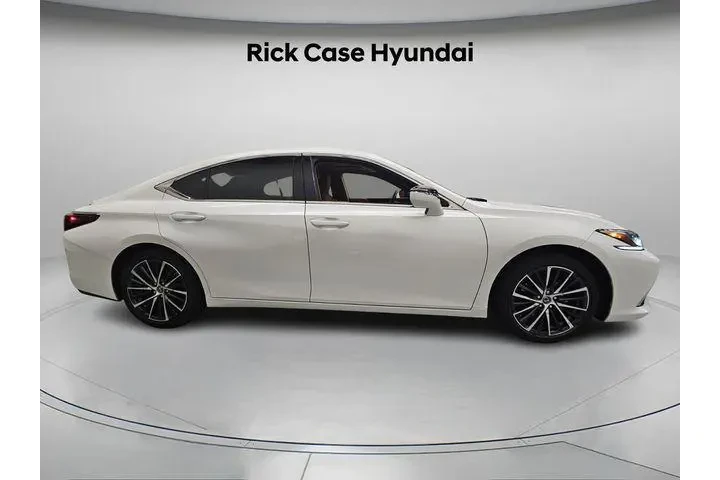 $39582 : Lexus ES 350 2024 4dr Sedan image 4