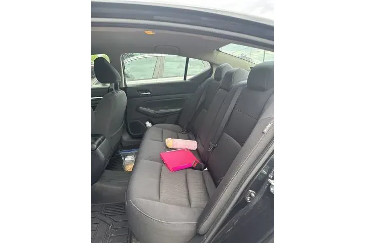 $17000 : Nissan Altima 2022 2.5 SV 4d image 6
