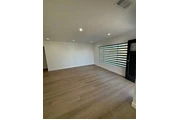 $3000 : Amazing Single-Family House thumbnail