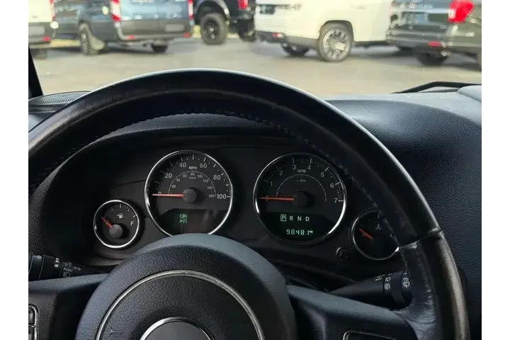 $17000 : Jeep Wrangler Unlimited 2016 image 9