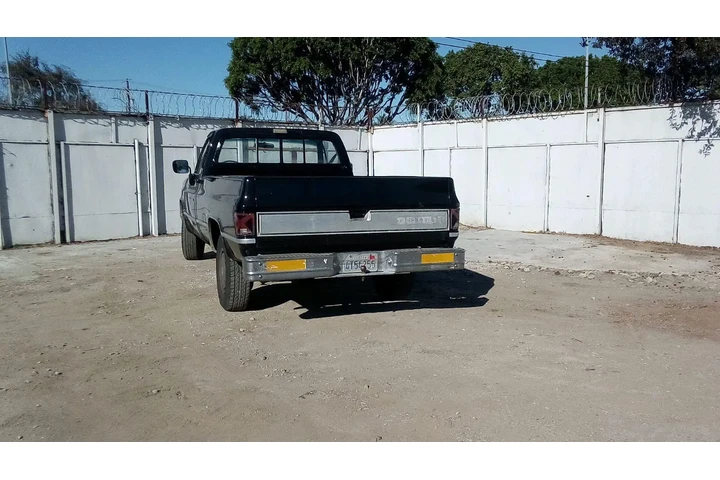 $140000 : Vendo una Chevrolet Classic image 4