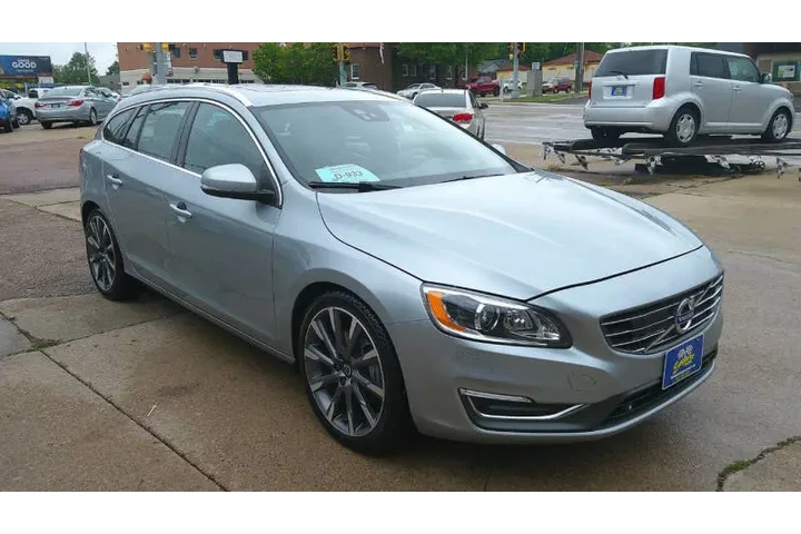 $17999 : 2015 V60 T5 Platinum image 5