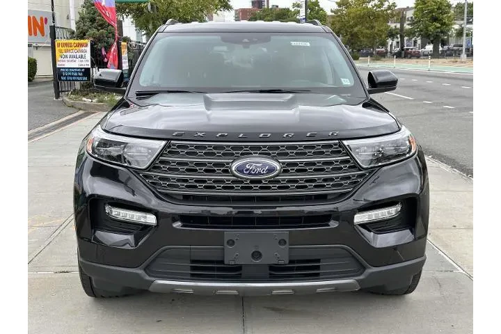 $31990 : Ford Explorer 2022 AWD XLT 4 image 8
