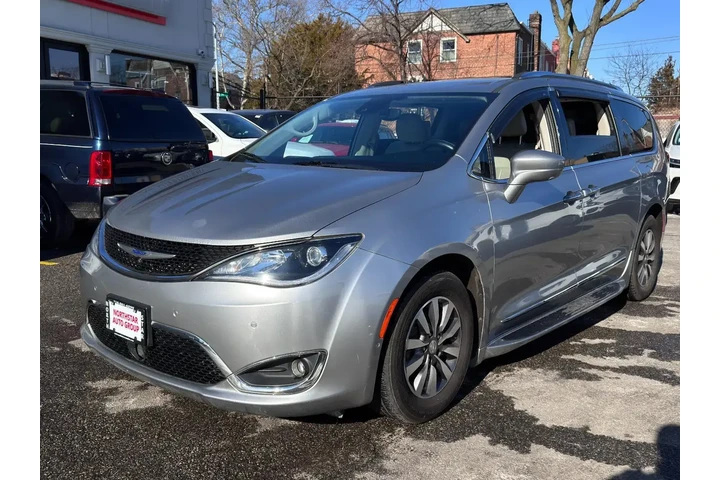 $24295 : Chrysler Pacifica 2020 Touri image 1