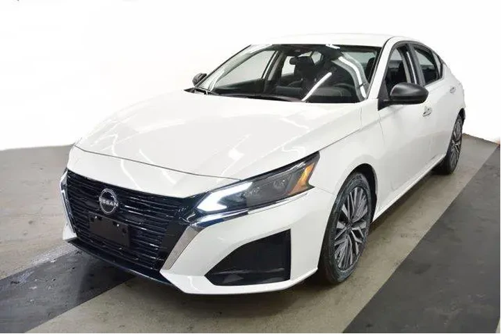 $21994 : Nissan Altima 2025 2.5 SV 4d image 4