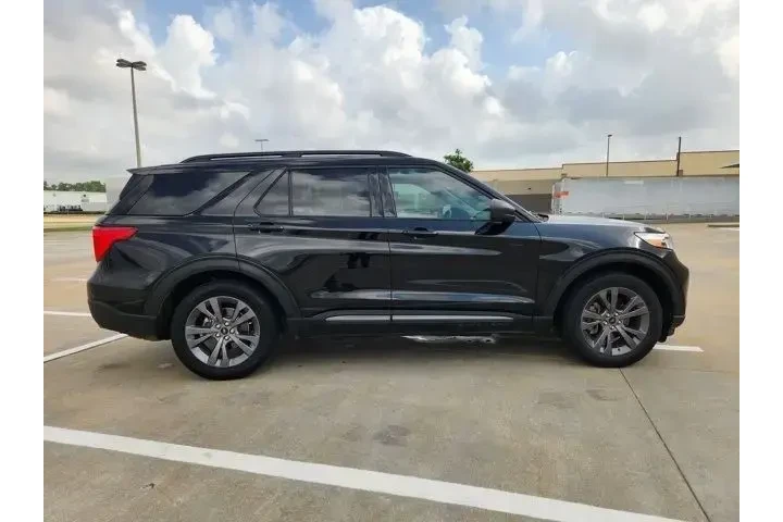 $23514 : Ford Explorer 2021 XLT 4dr S image 4