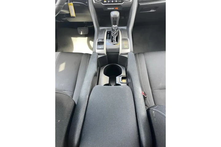 2016 Civic LX image 7