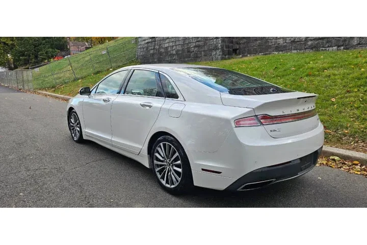 $8495 : 2017 MKZ Select image 3