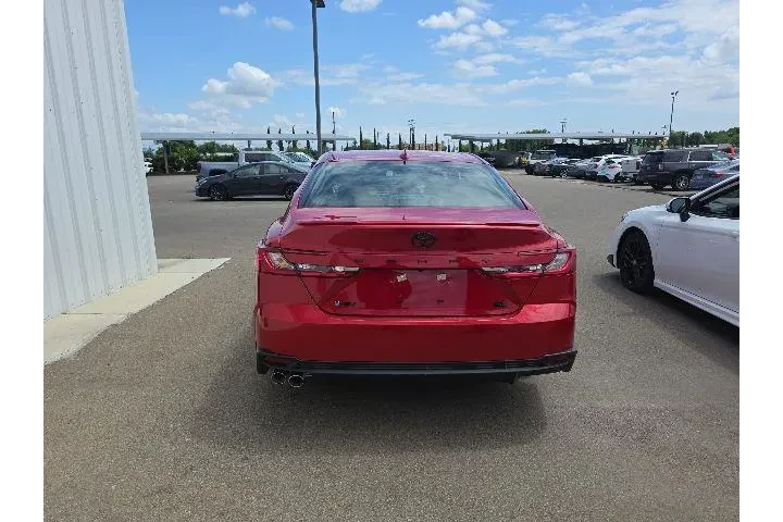 $37900 : Toyota Camry 2026 SE 4dr Sed image 5