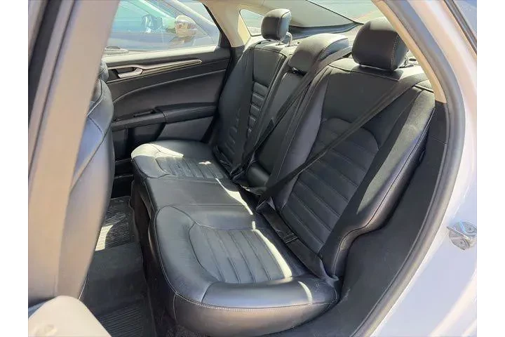 $9600 : Ford Fusion 2017 SE 4dr Seda image 9