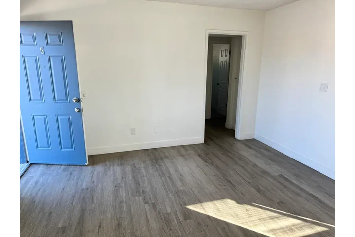 $1100 : Cozy 1-Bedroom and 1-Bathroom image 2