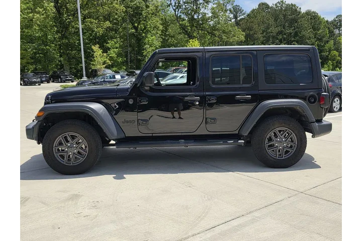 $35900 : Jeep Wrangler 2024 4x4 Sport image 2