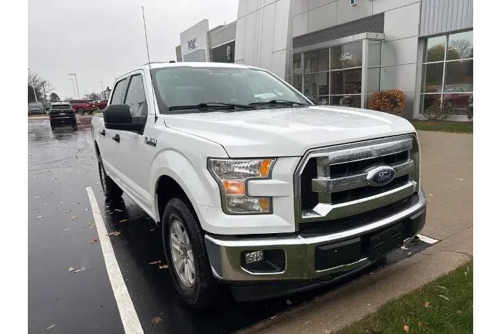 $22052 : Ford F-150 2017 4x4 XLT 4dr image 4