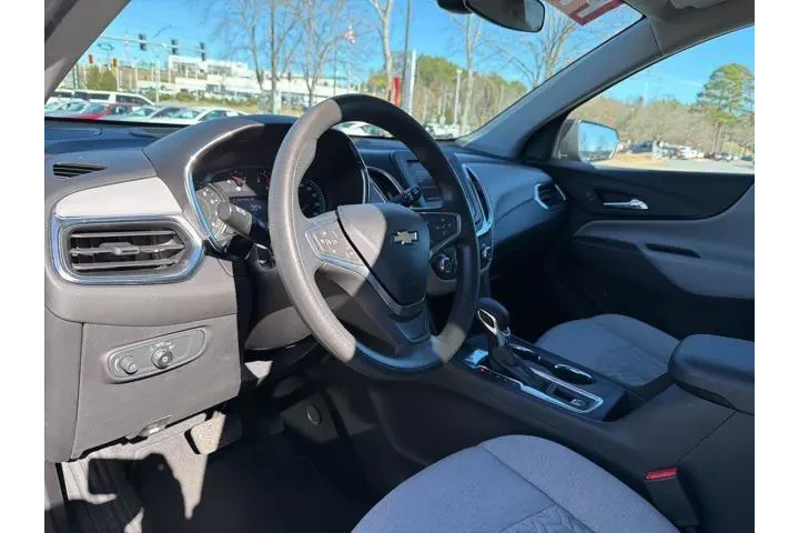 $20192 : Chevrolet Equinox 2023 LT 4d image 10