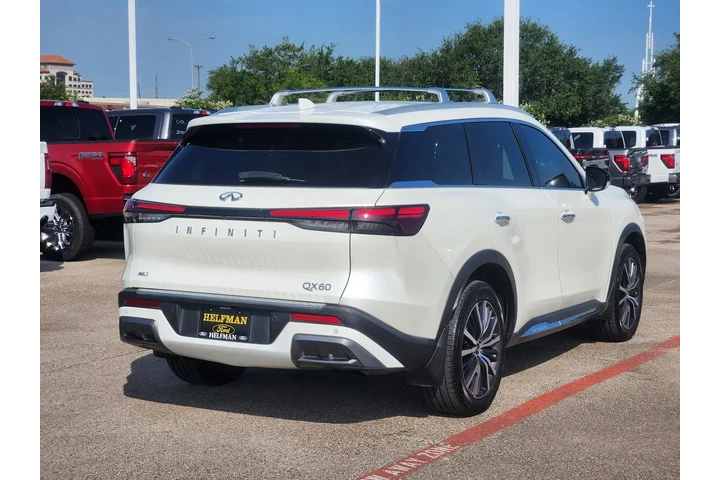INFINITI QX60 2023 AWD Senso image 3