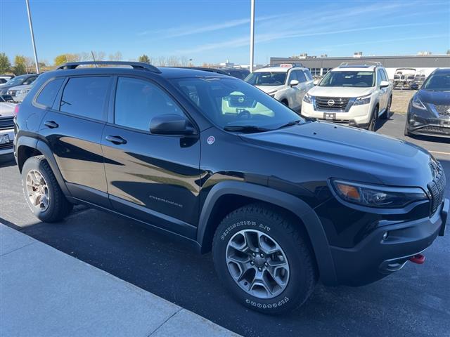 $24332 : Pre-Owned 2021 Cherokee Trail image 1