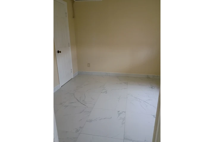 $959 : Rento cuarto image 3