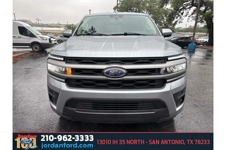 $39134 : Ford Expedition 2024 4x2 XLT image 2