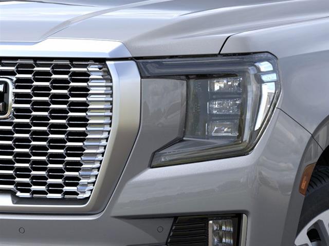 $93905 : New 2024 Yukon Denali image 10