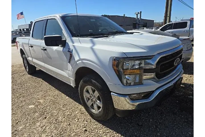 $33437 : Ford F-150 2023 4x4 XLT 4dr image 4