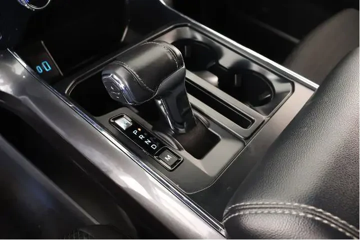 $39210 : Ford F-150 2023 4x4 XLT 4dr image 10