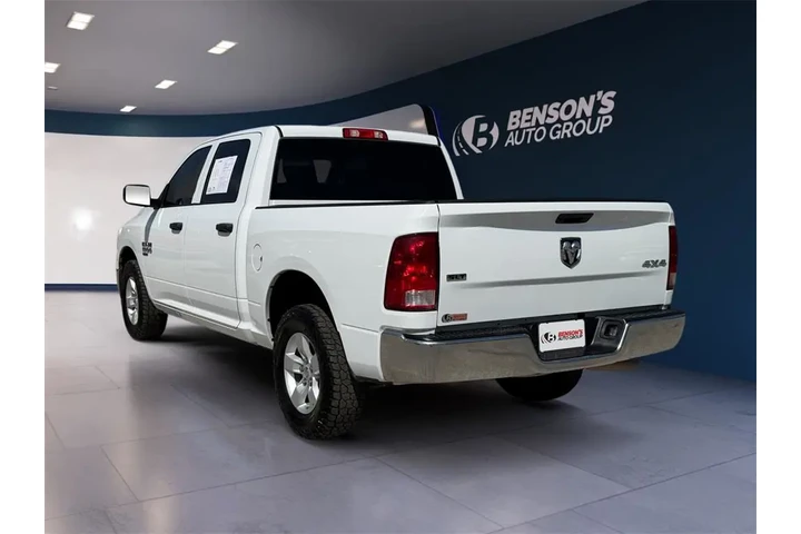 $29390 : Ram 1500 Classic 2023 4x4 SL image 3