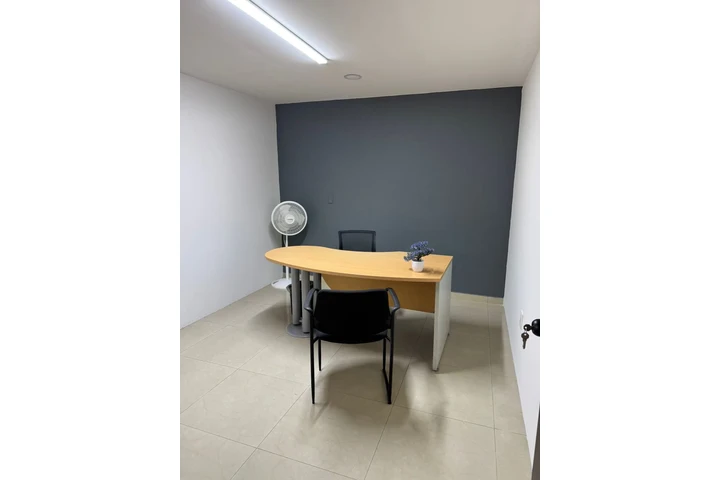 $6960 : Renta de Oficina Lista para Us image 1