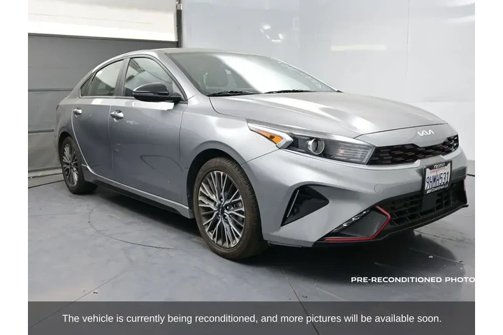 $18145 : Kia Forte 2023 GT-Line 4dr S image 3
