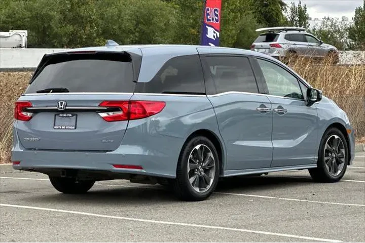 $38190 : Honda Odyssey 2023 Elite 4dr image 4