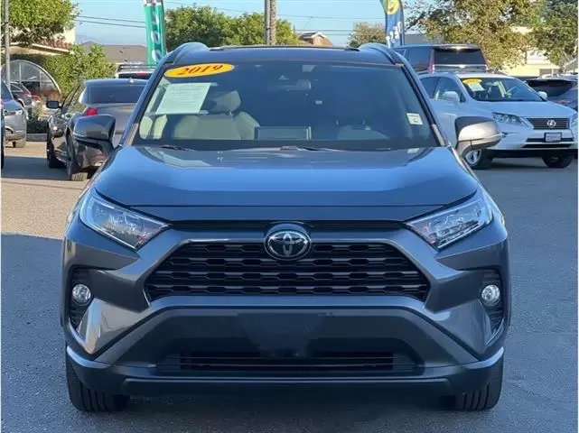 2019 Toyota RAV4 XLE Sport image 5