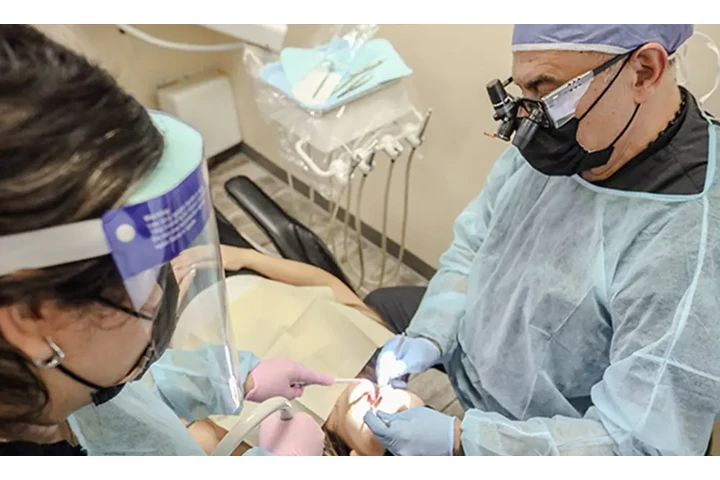 Aquí atención dental familiar image 2