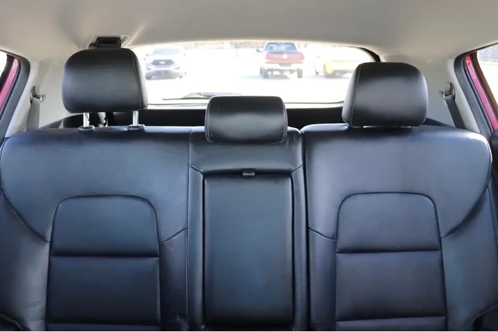 2017 Sportage image 3