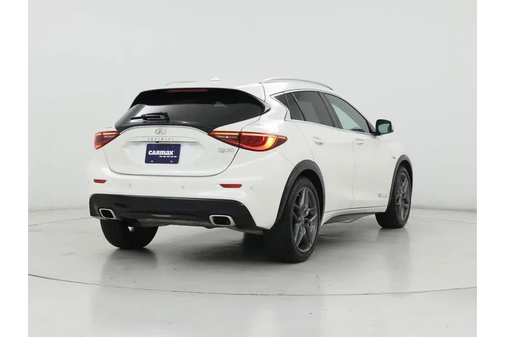 $15998 : INFINITI QX30 2017 Premium 4 image 8