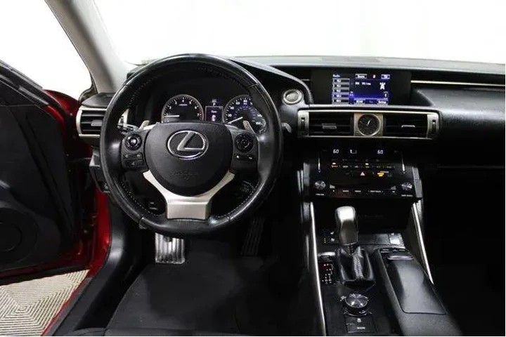 $19982 : Lexus IS 350 2014 AWD 4dr Se image 2