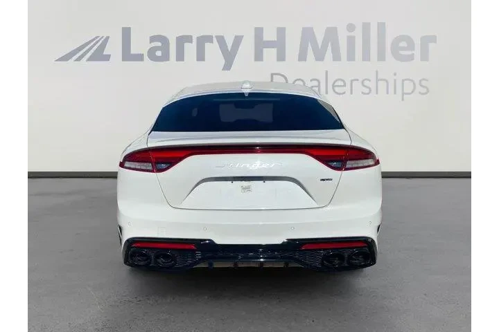 Kia Stinger 2023 GT-Line 4dr image 4