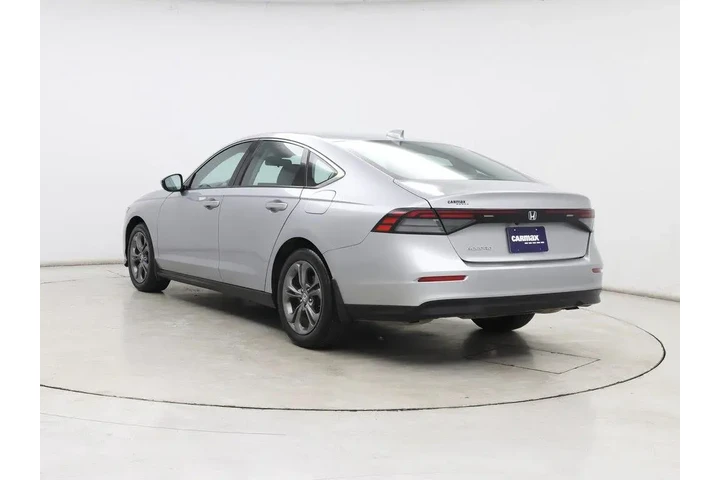 $25998 : Honda Accord 2023 EX 4dr Sed image 2