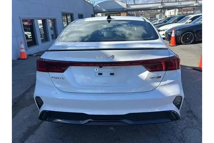$13995 : Kia Forte 2023 GT-Line 4dr S image 5